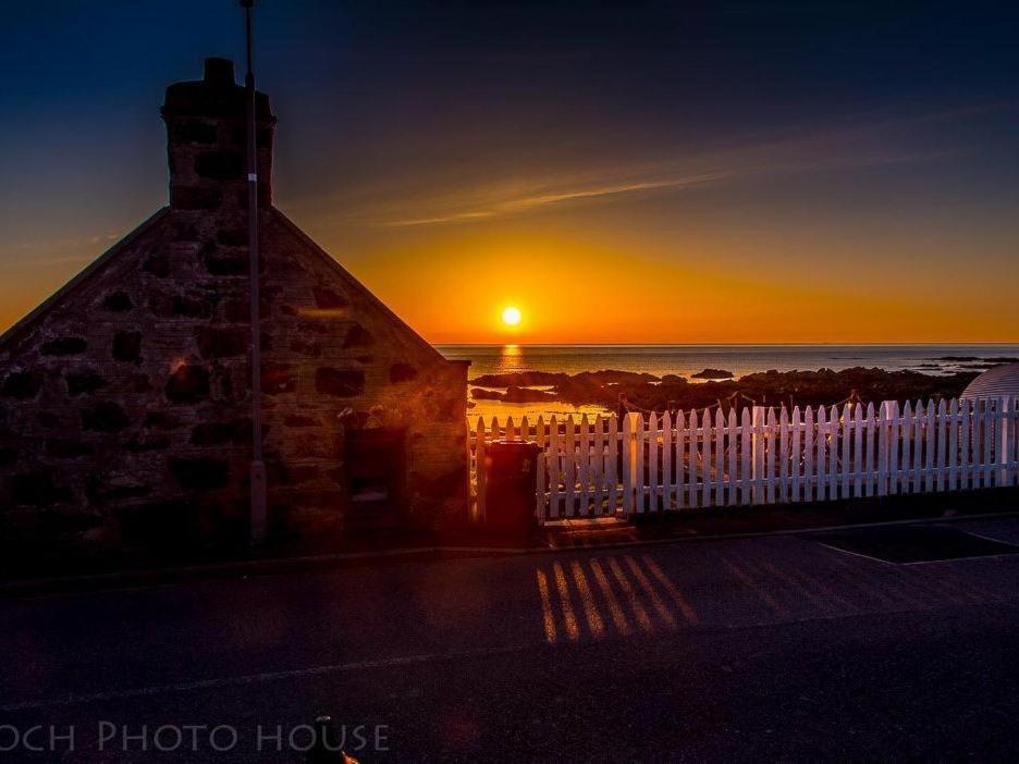 Pew With A View - Seafront Cottages Sandhaven Eksteriør bilde